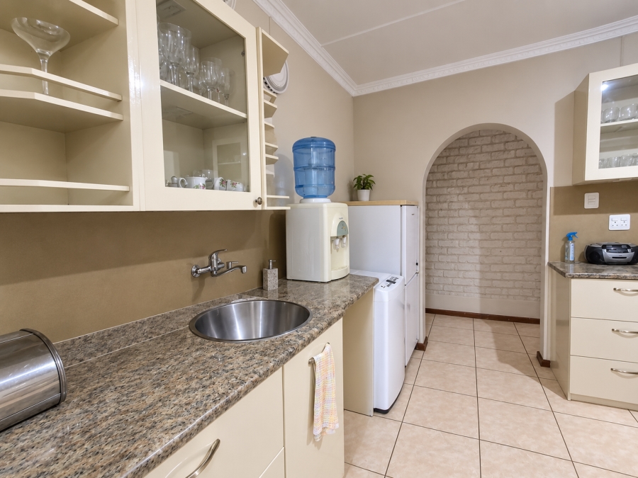4 Bedroom Property for Sale in Nahoon Valley Park Eastern Cape